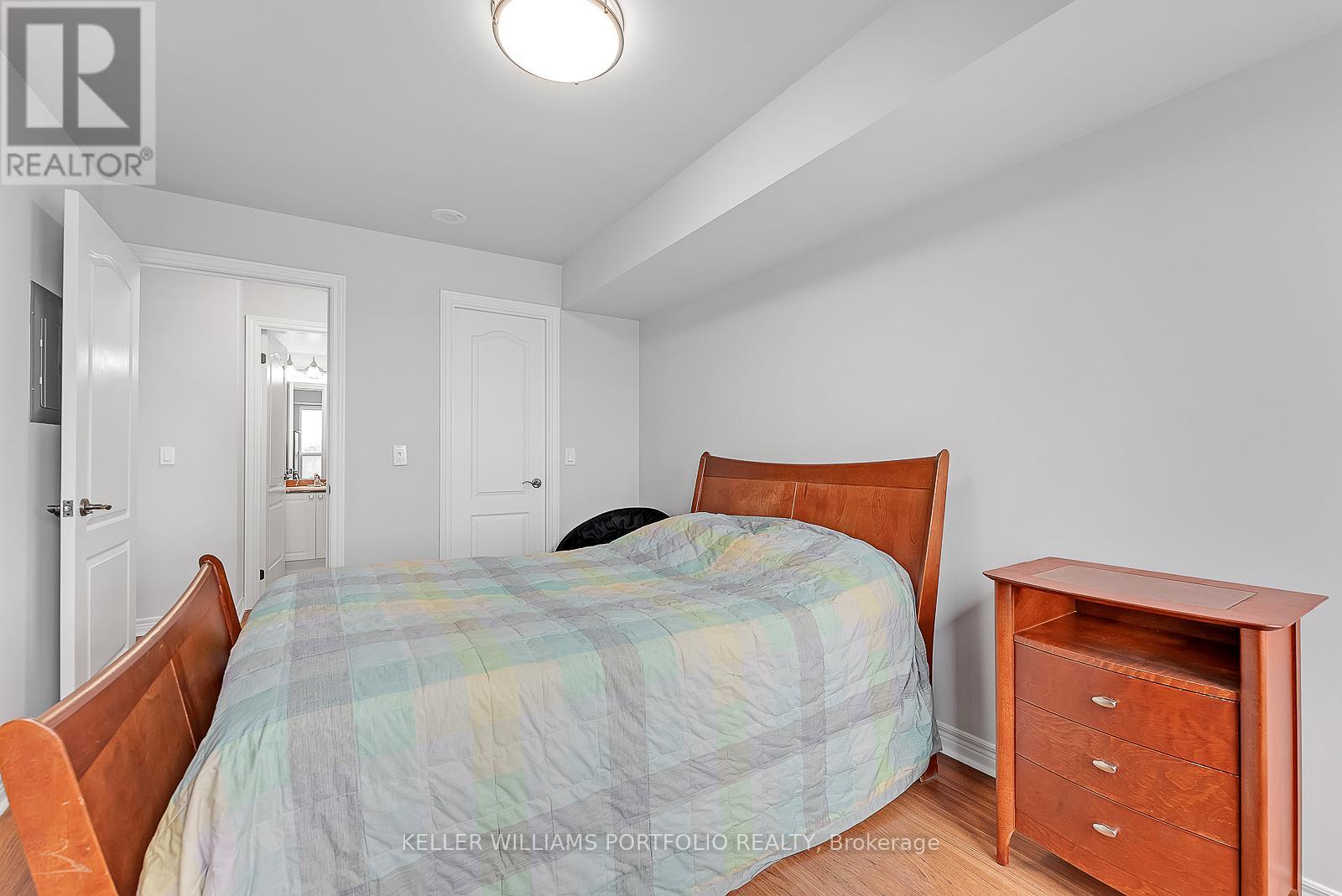 #1417 15 NORTH PARK ROAD - 20