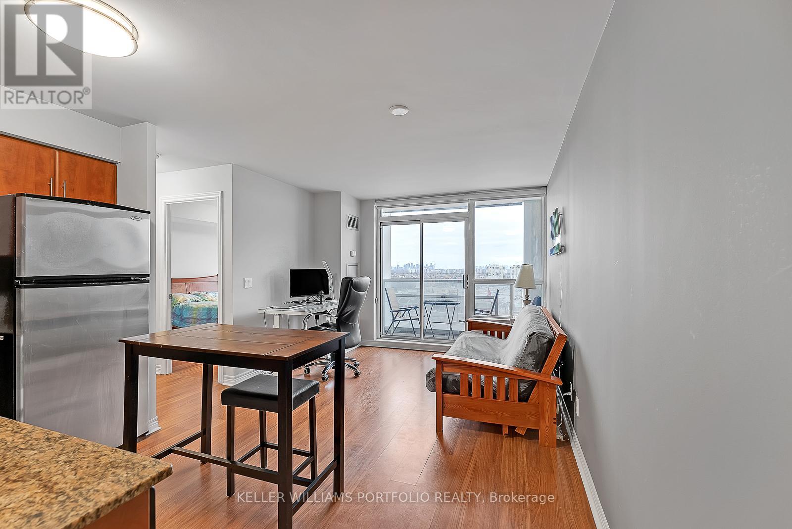 #1417 15 NORTH PARK ROAD - 6