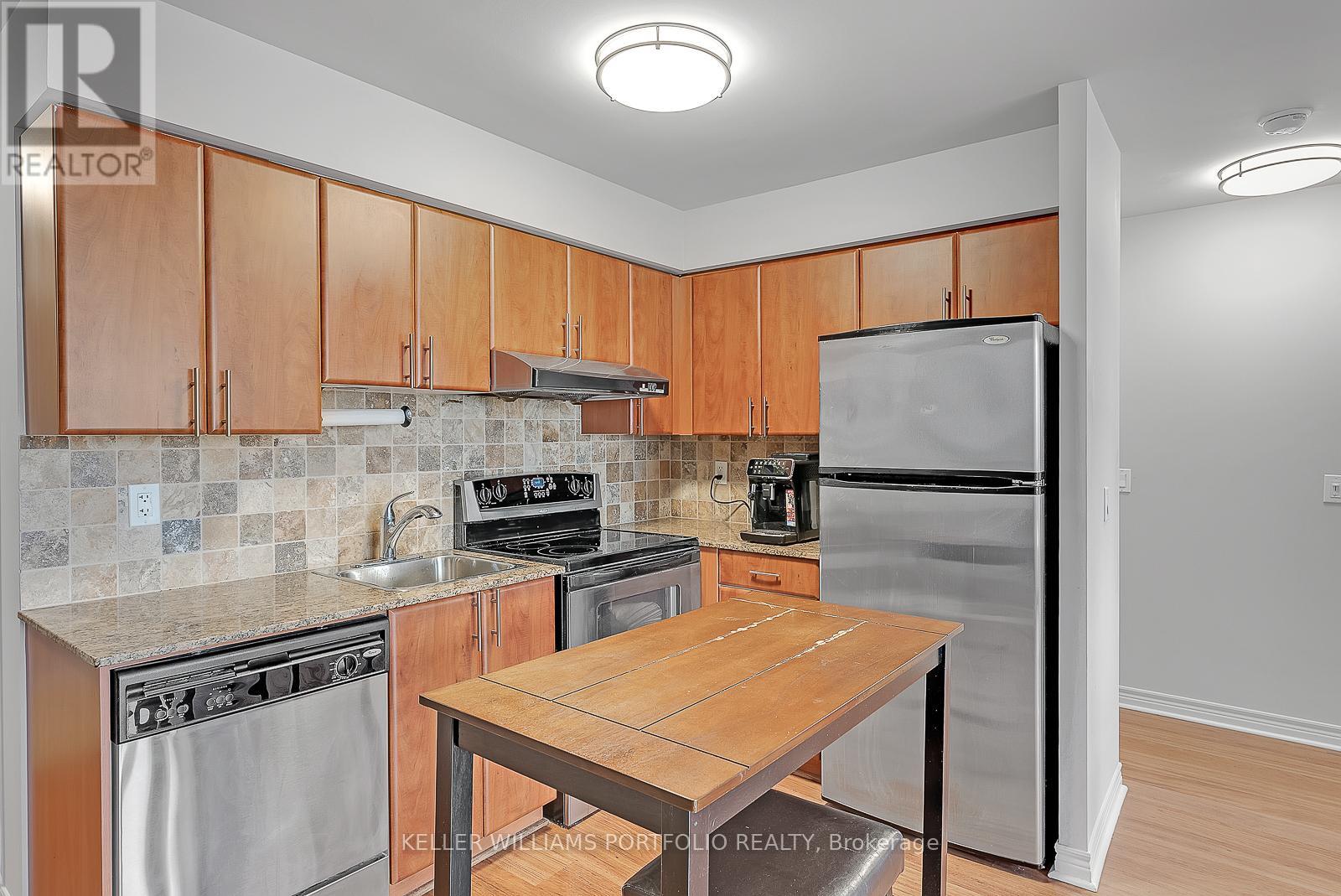#1417 15 NORTH PARK ROAD - 9