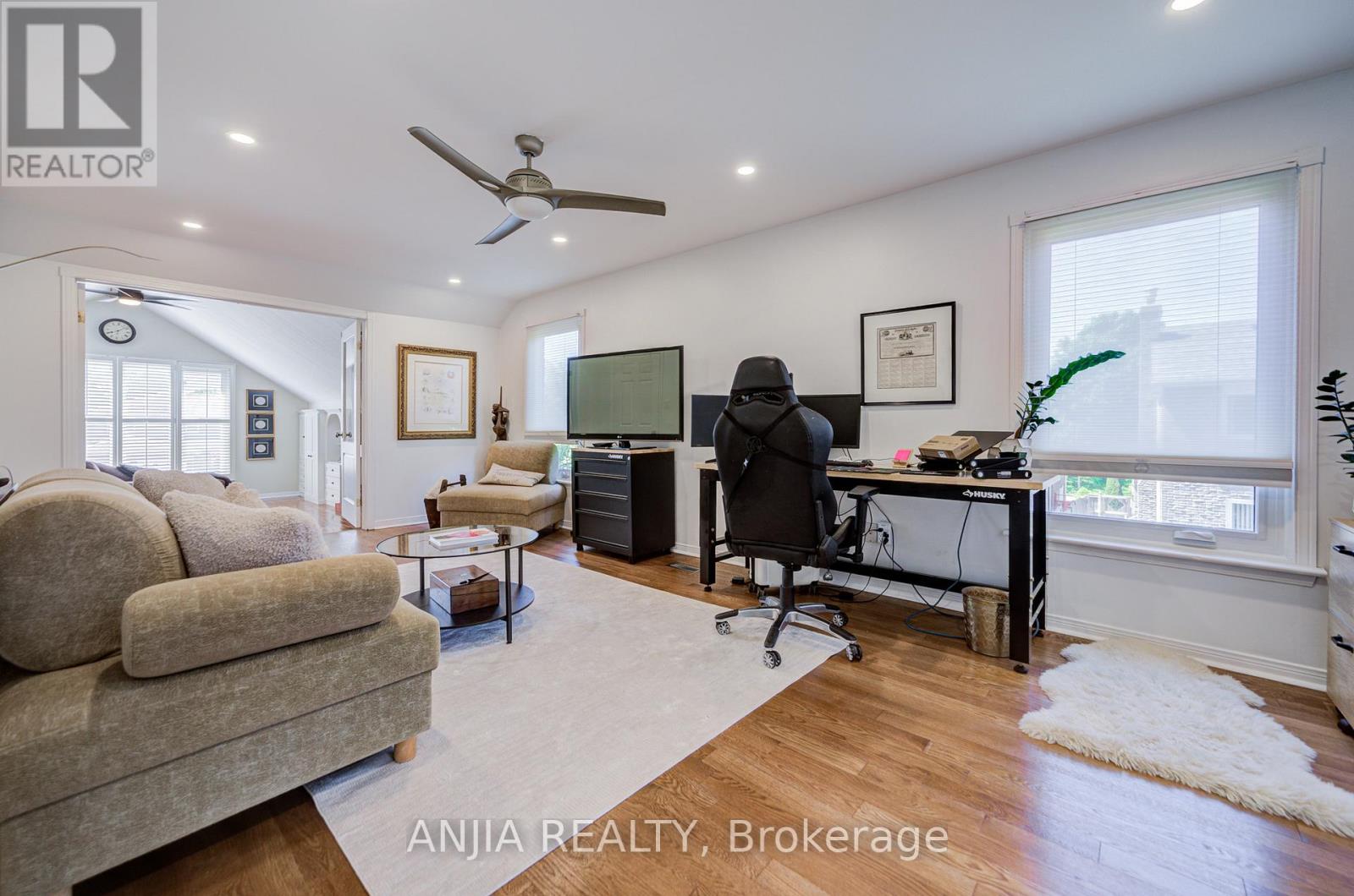 182 CARLTON ROAD - 25