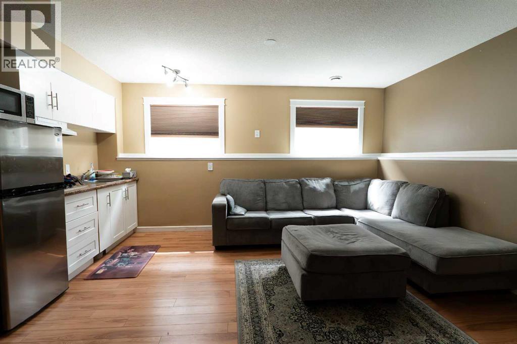 12406 102B Street - 21