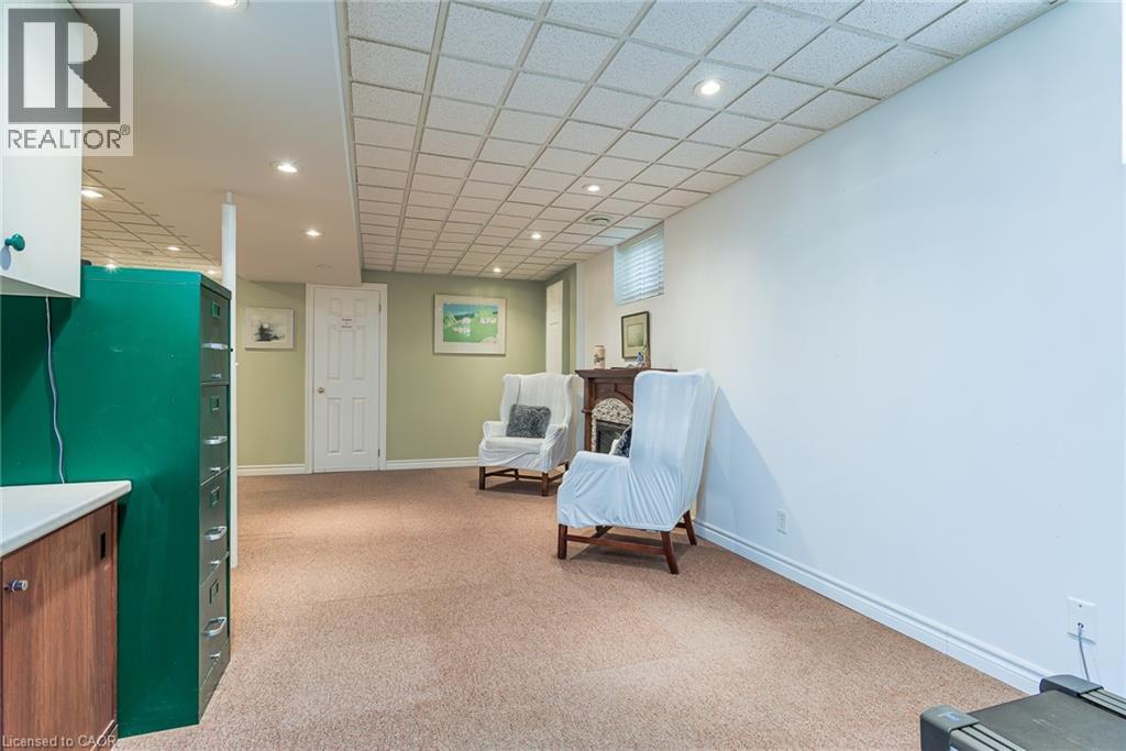 128 EBY Crescent - 41