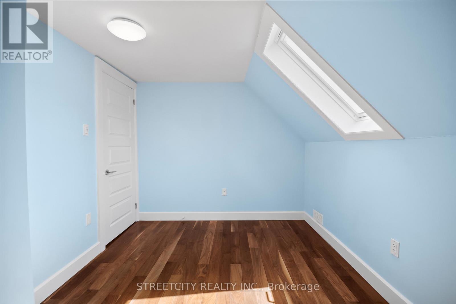 455 ST JAMES STREET - 17