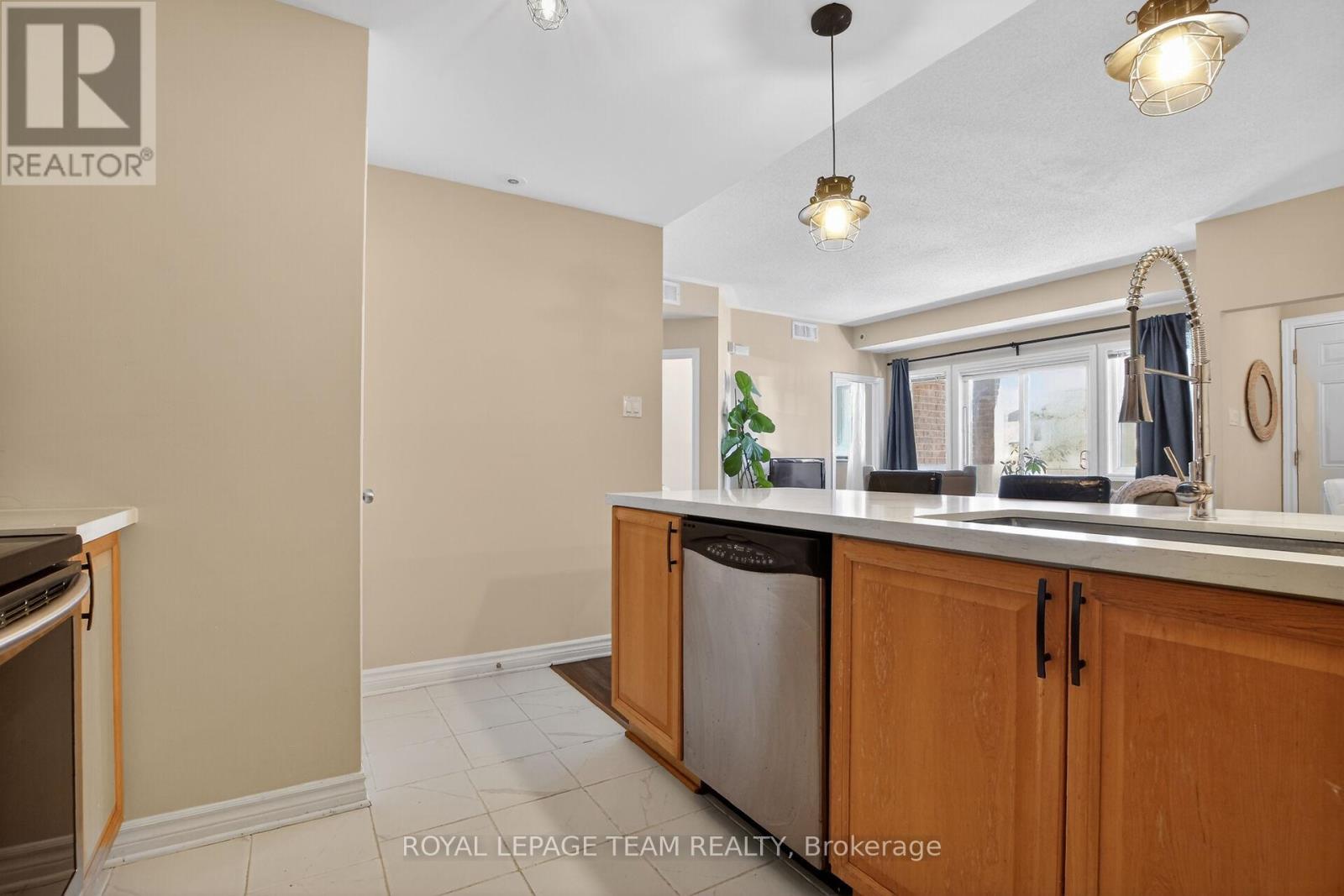 #D 165 CRESTWAY DRIVE - 12