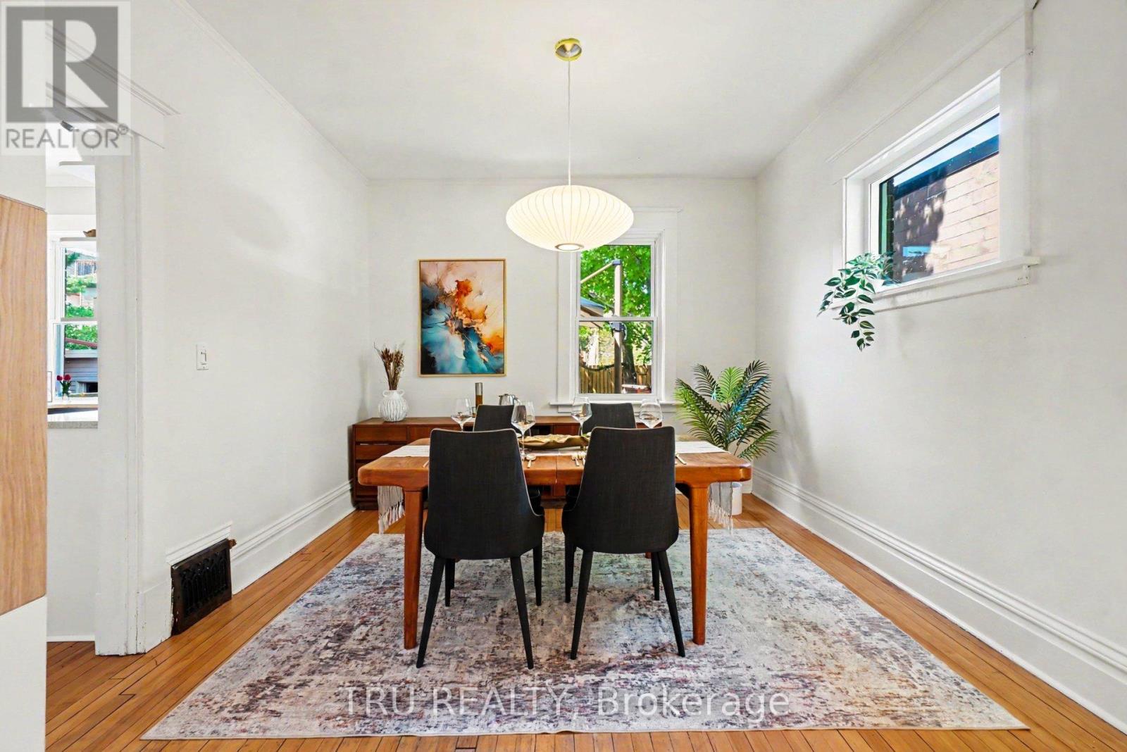 5 GROVE AVENUE - 11