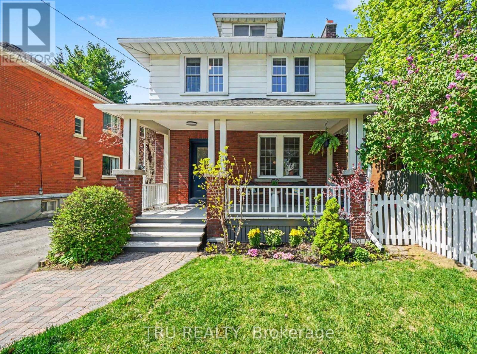5 Grove Avenue in the heart of Old Ottawa South