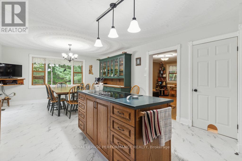 622 RIDEAU RIVER ROAD - 10
