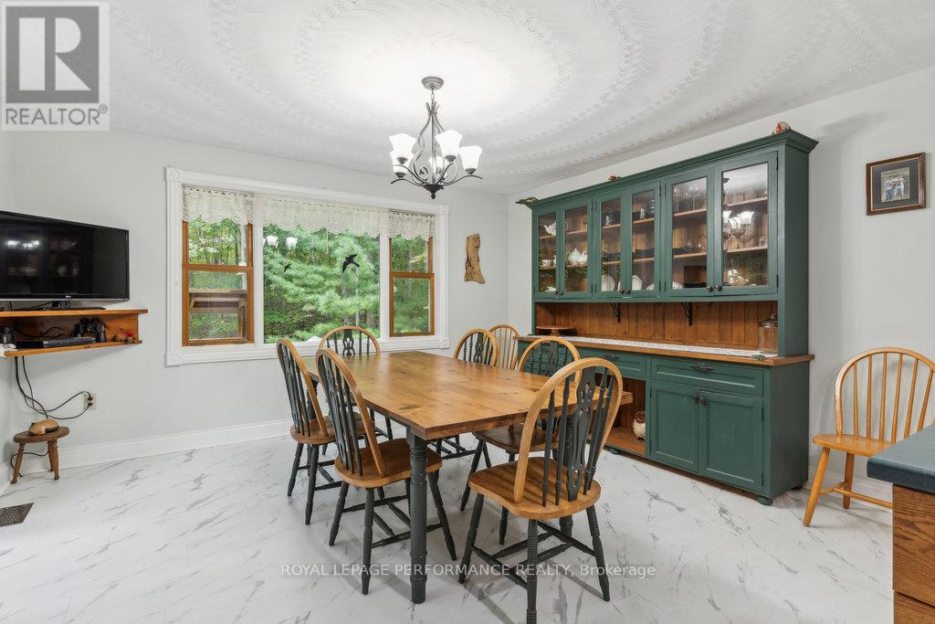 622 RIDEAU RIVER ROAD - 11