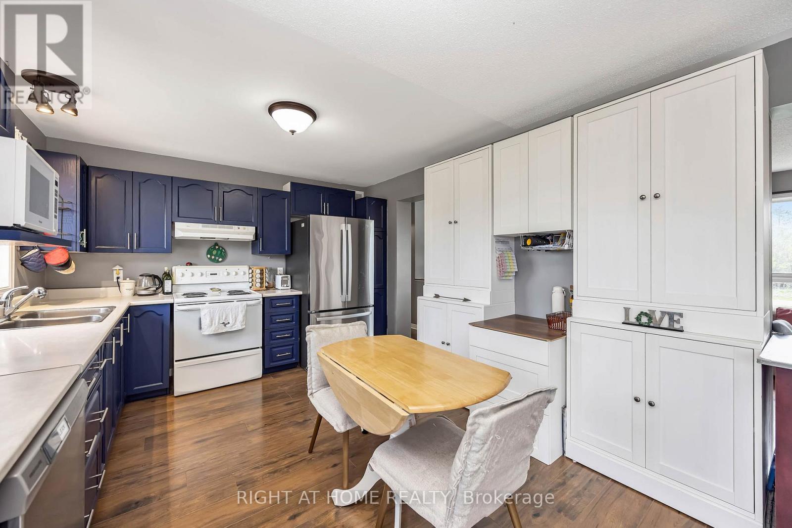637 TOWNLINE ROAD - 13