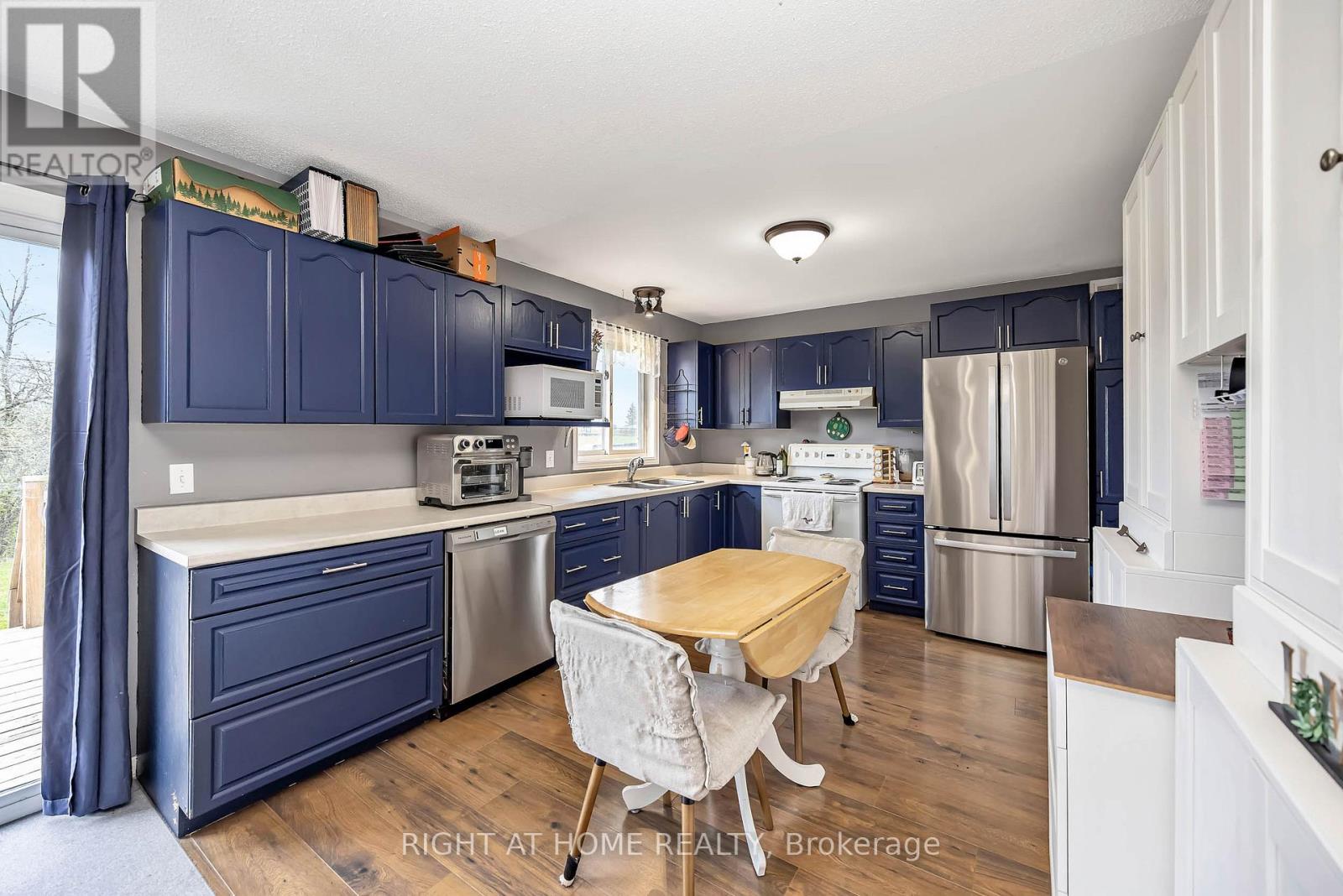 637 TOWNLINE ROAD - 14