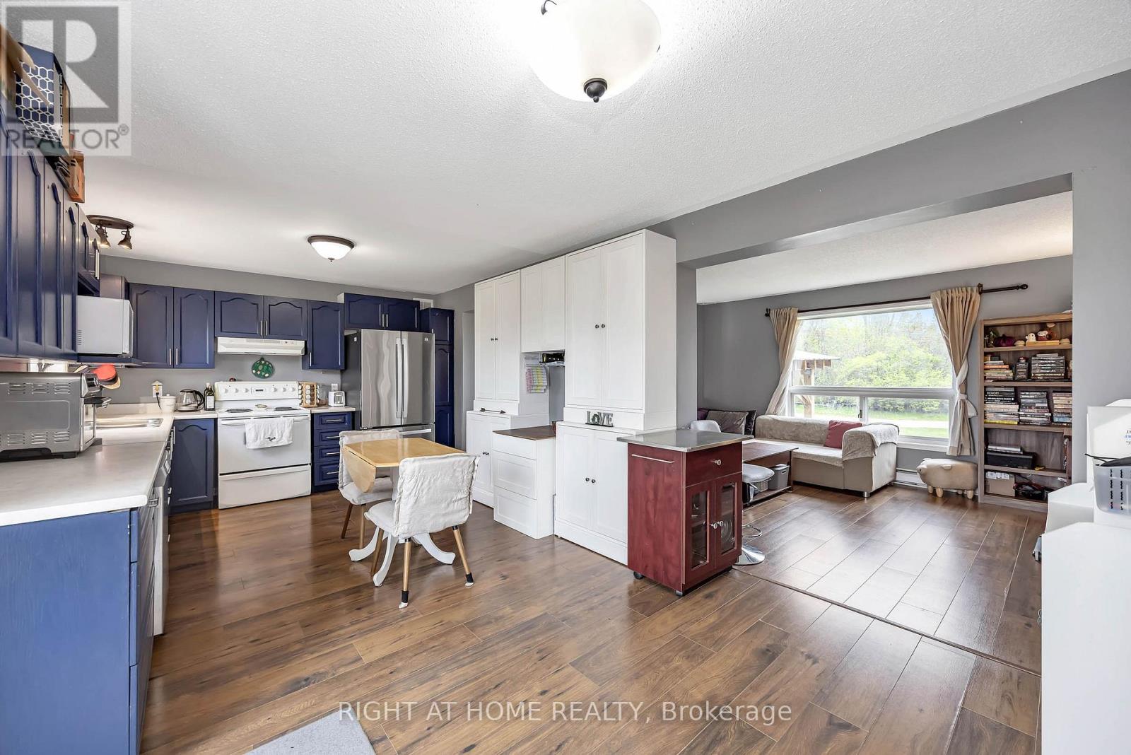 637 TOWNLINE ROAD - 16