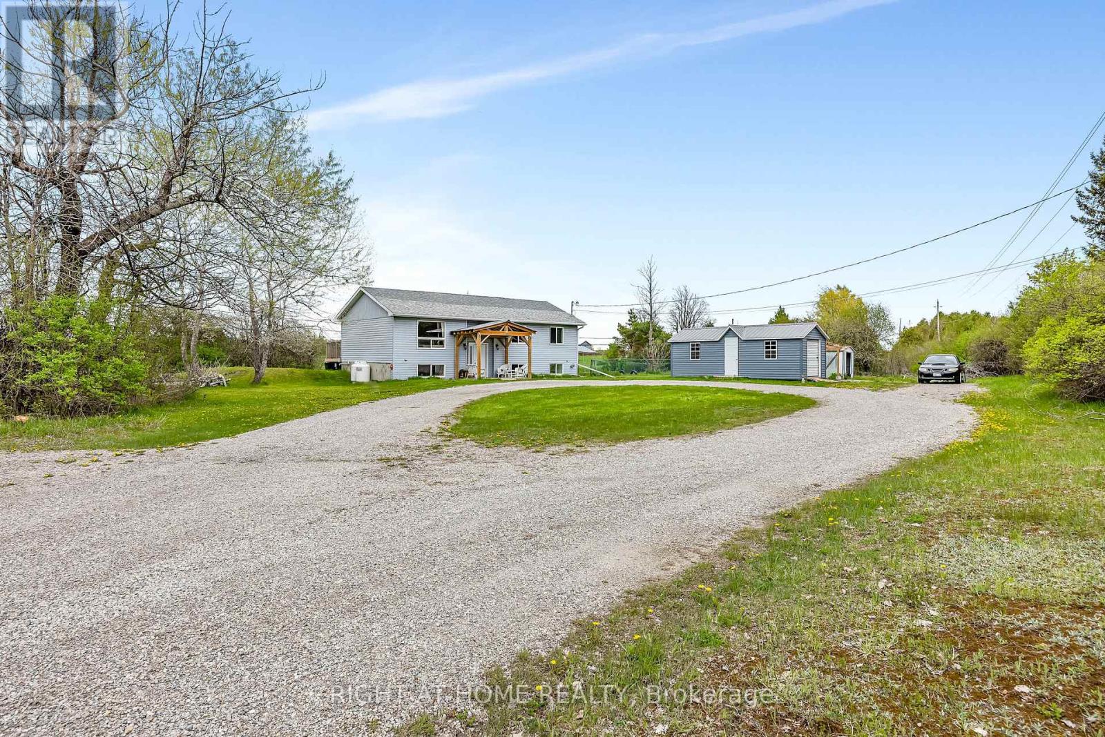 637 TOWNLINE ROAD - Image 2