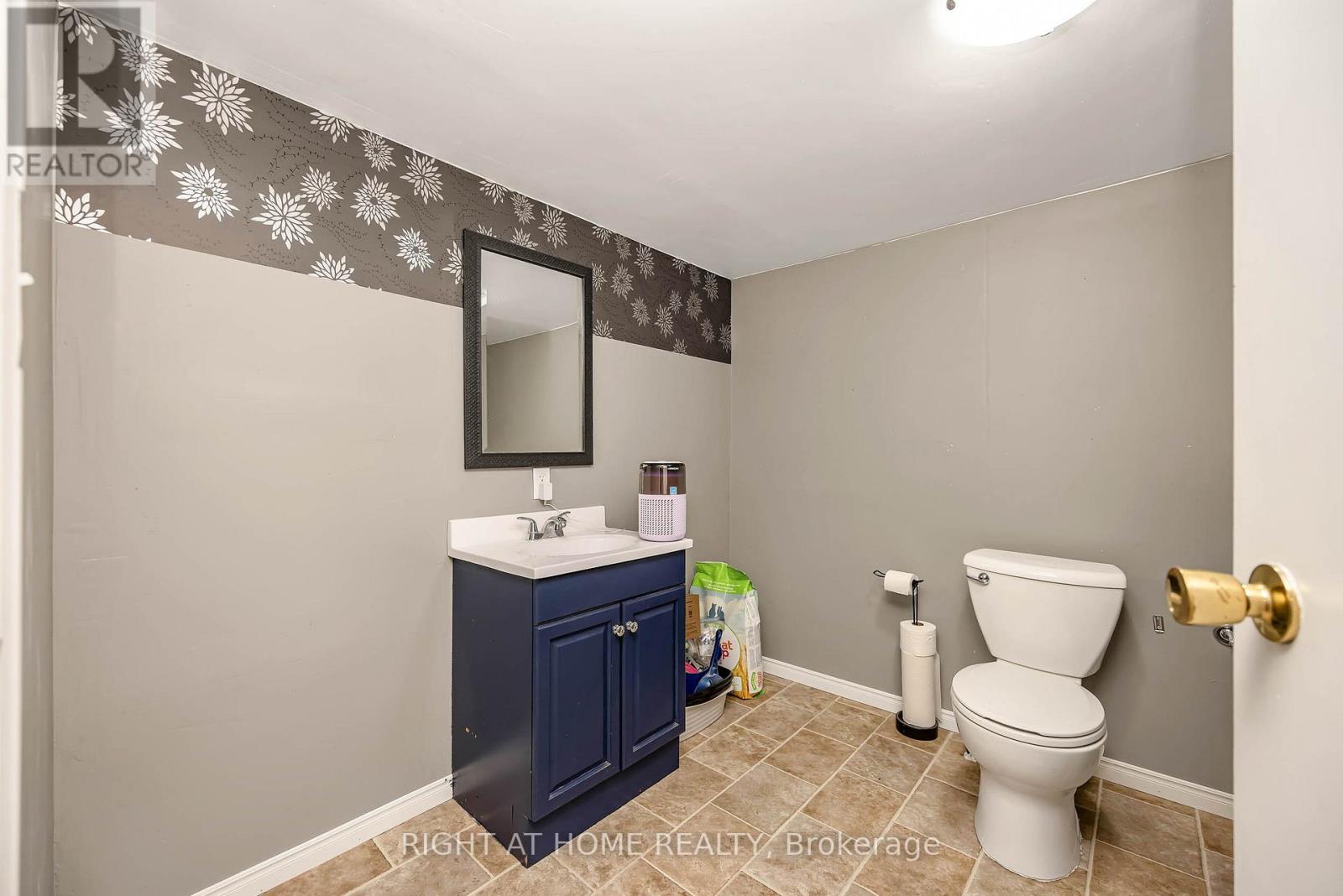 637 TOWNLINE ROAD - 29