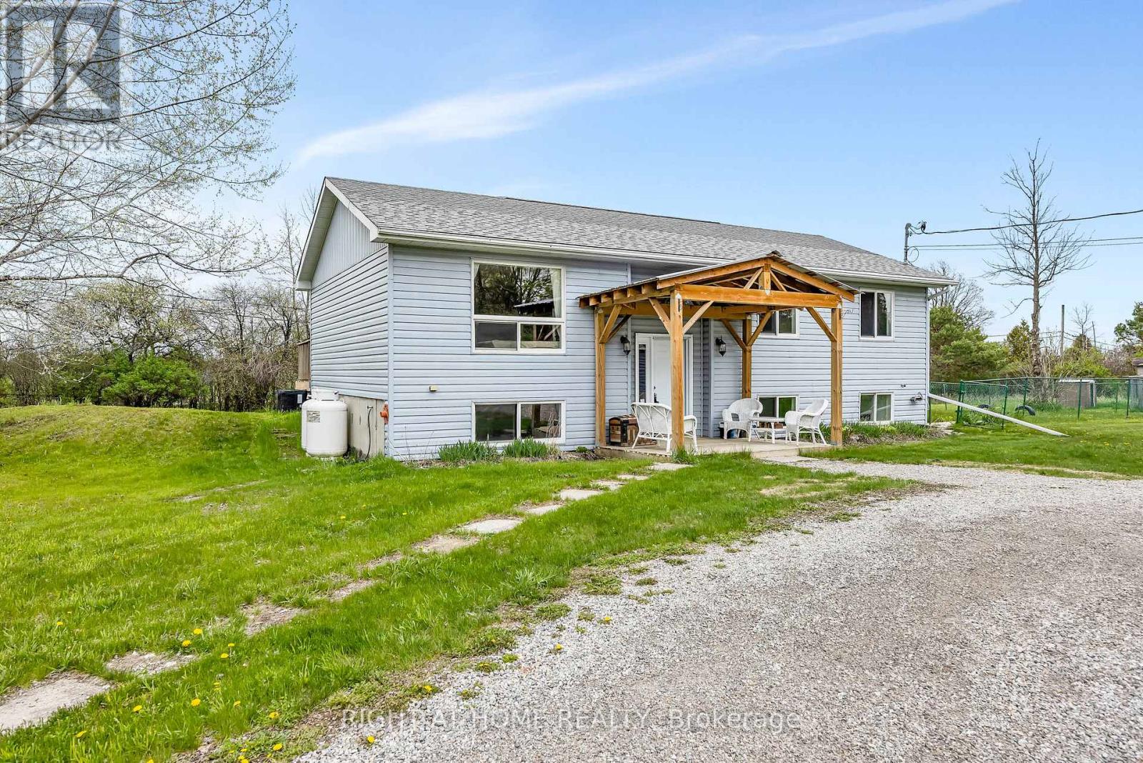 637 TOWNLINE ROAD - Image 3