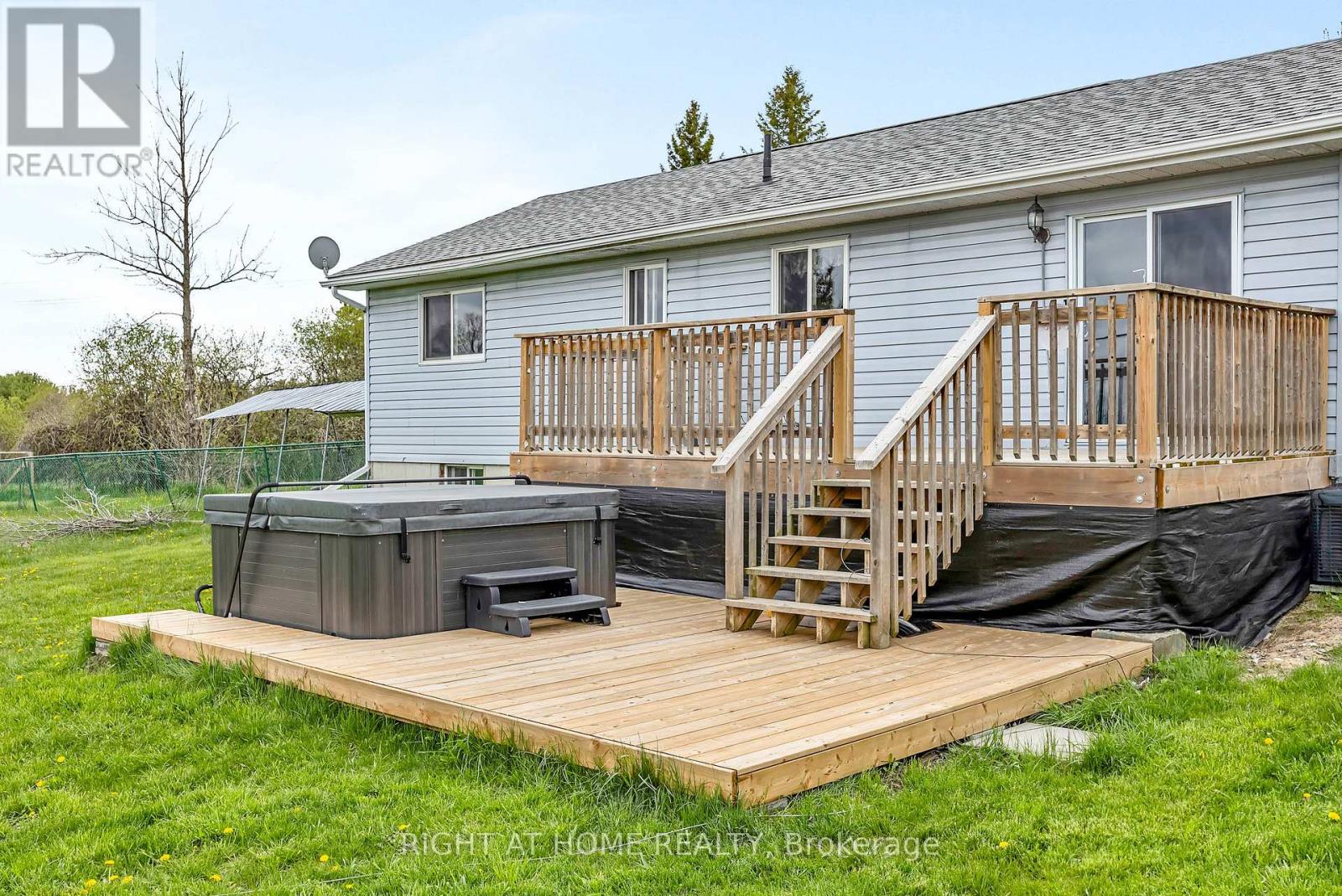 637 TOWNLINE ROAD - 32