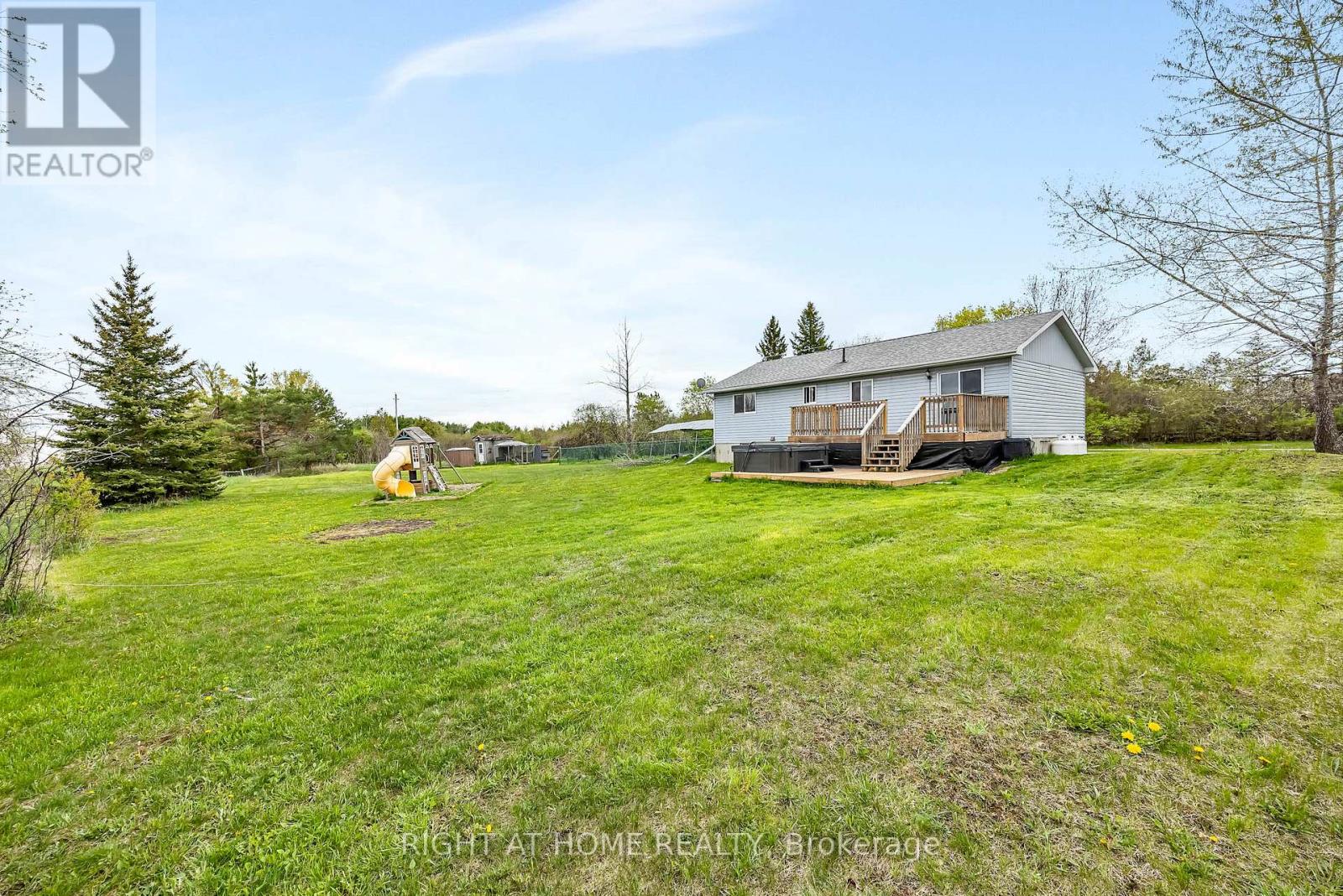 637 TOWNLINE ROAD - 36