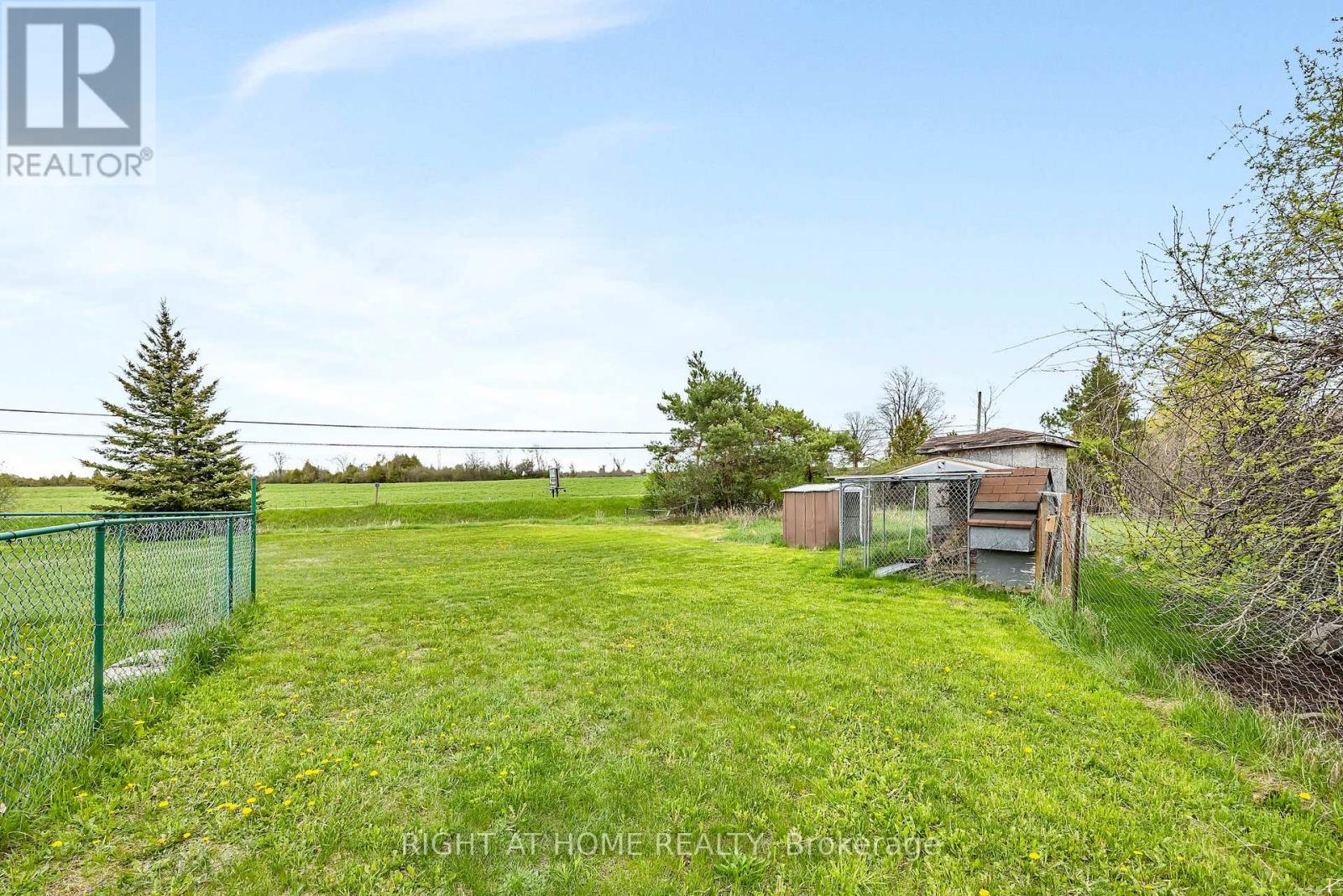 637 TOWNLINE ROAD - 38