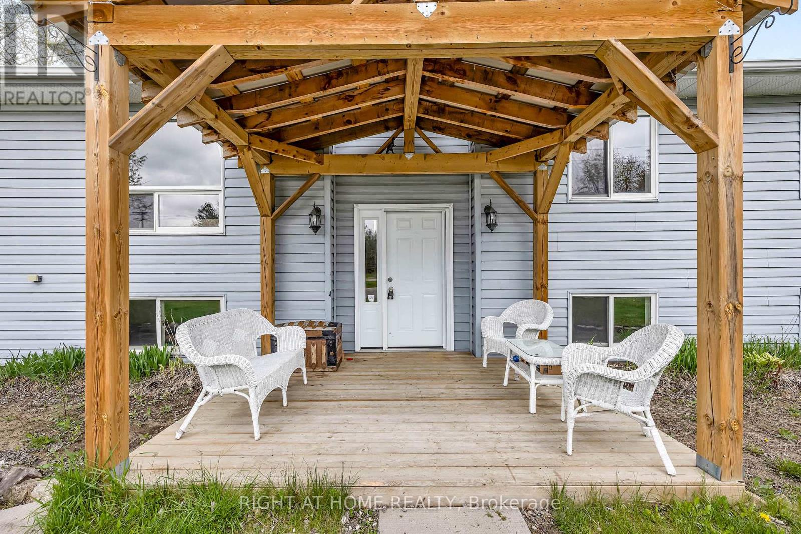637 TOWNLINE ROAD - 5