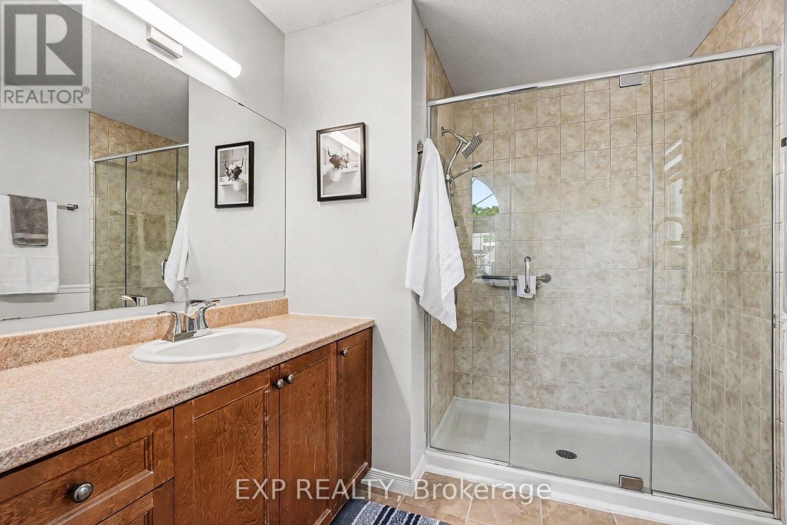 217 JASPER CRESCENT - 21