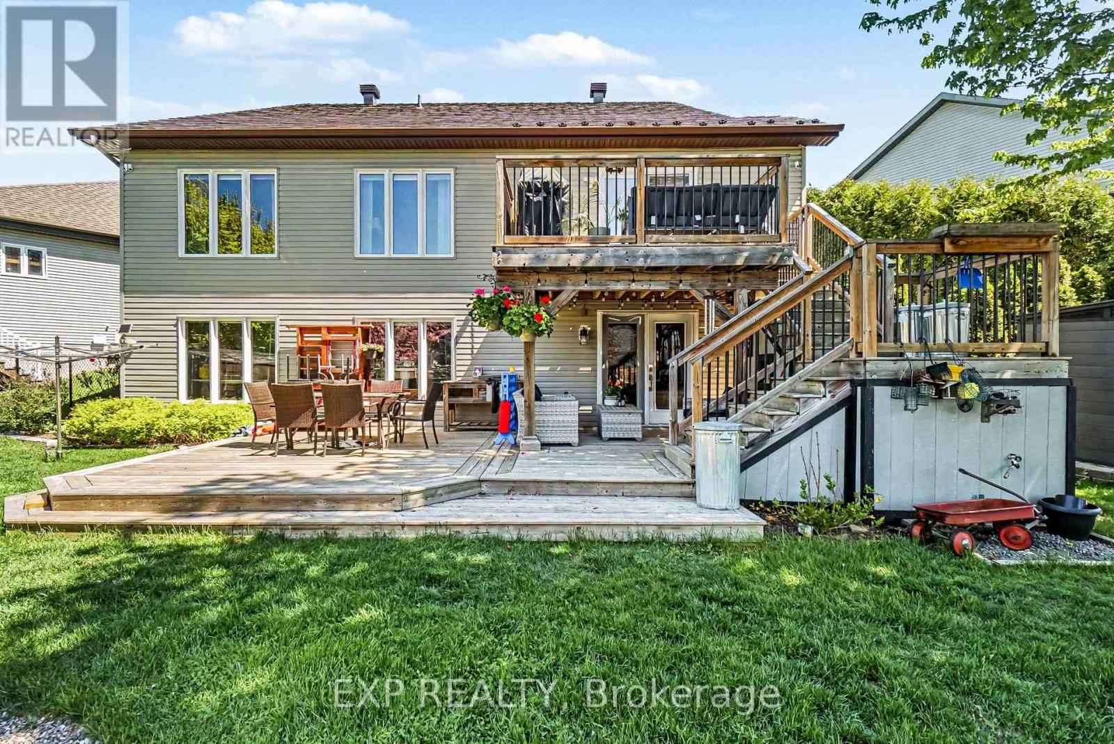 217 JASPER CRESCENT - 40