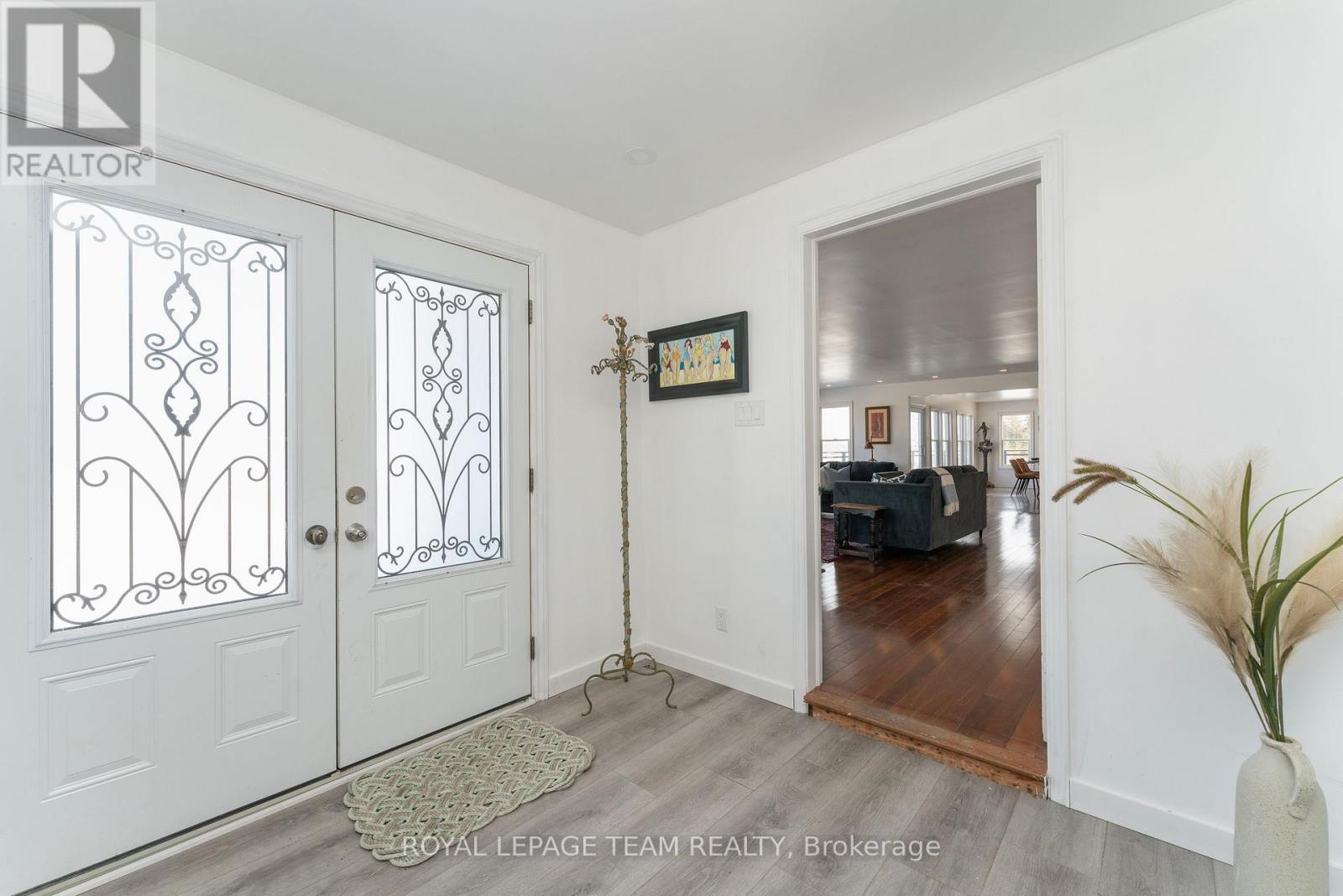 220 VANCES SIDE ROAD - 3