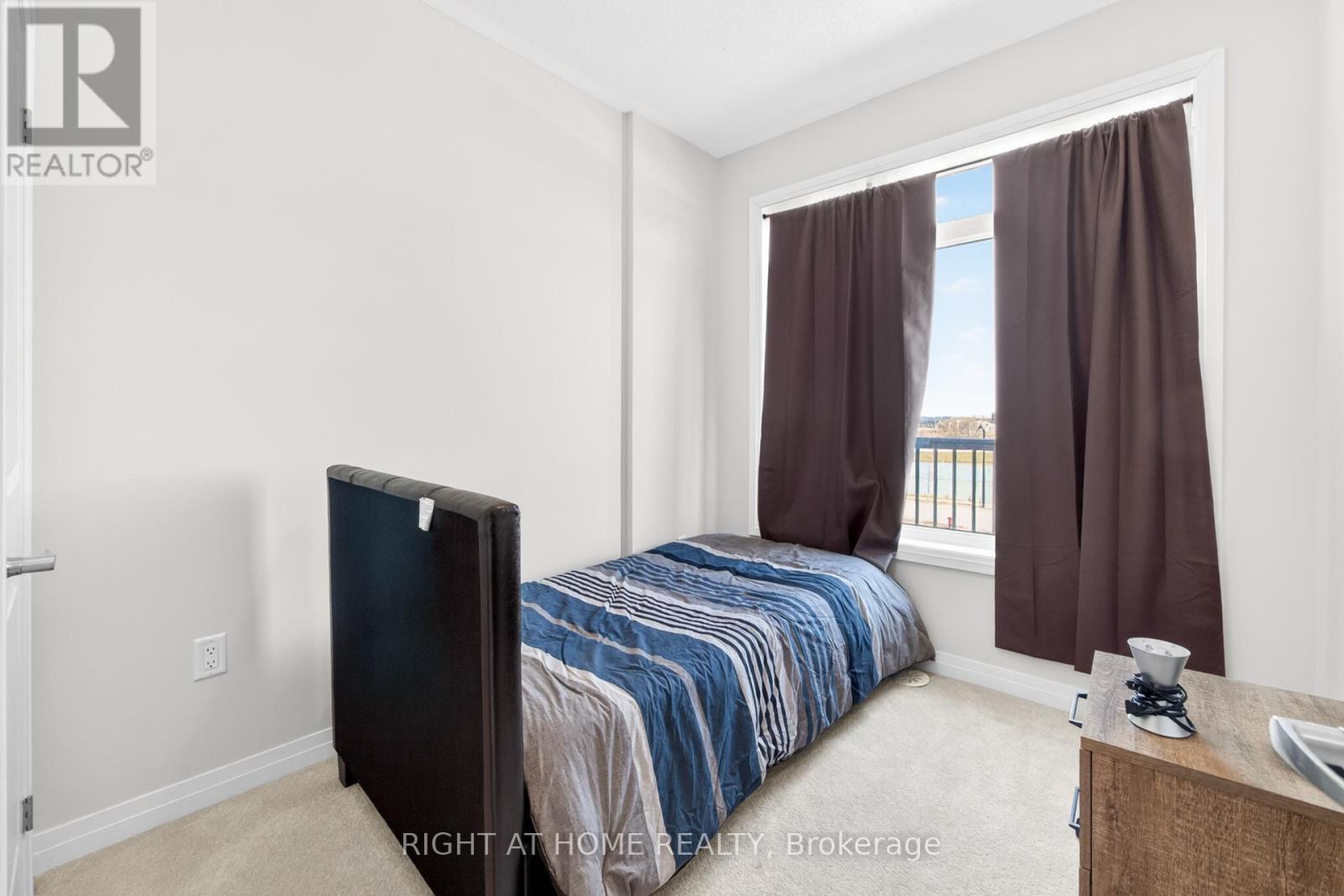 24 MONREAU DRIVE - 11