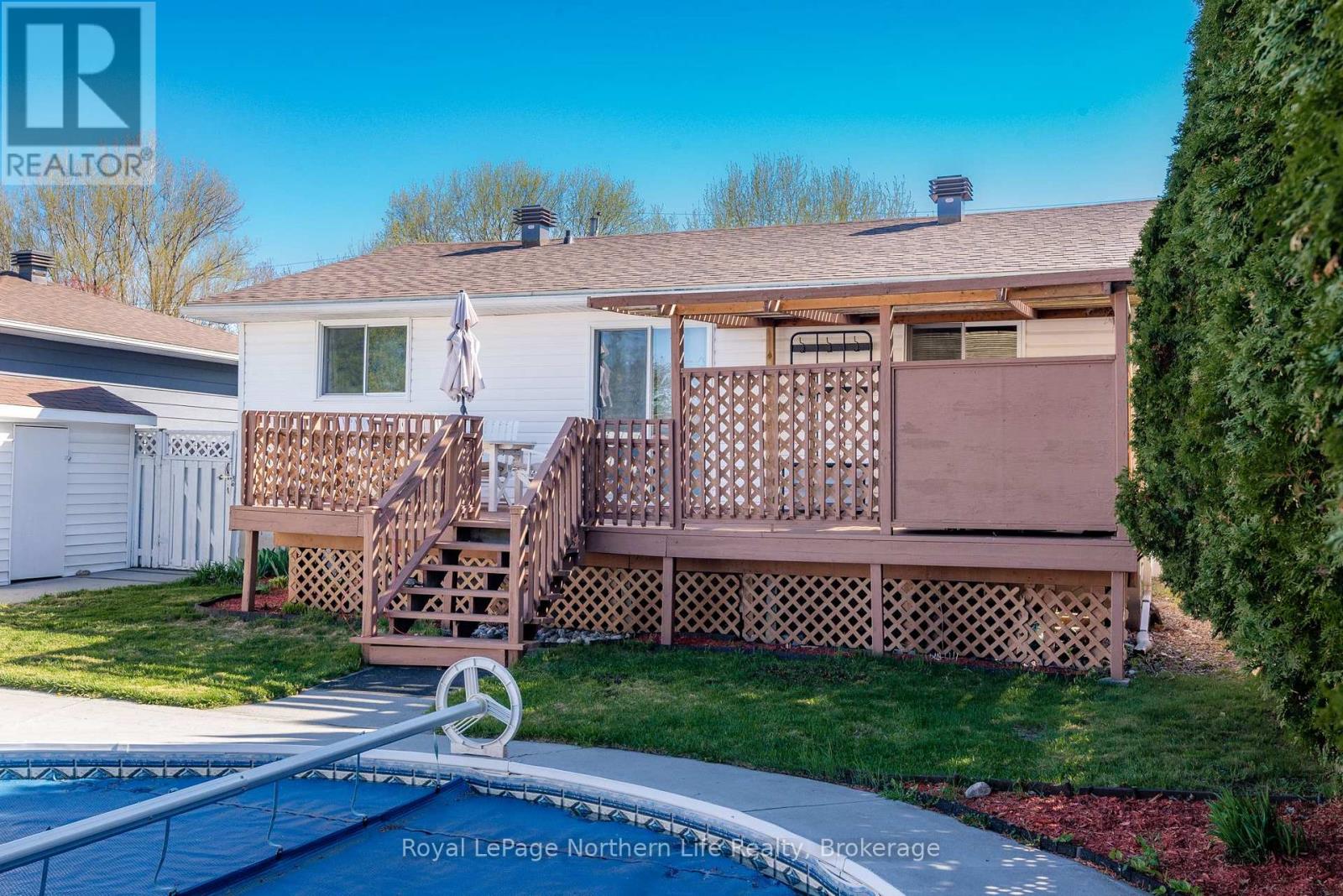99 STRATHCONA DRIVE - 10