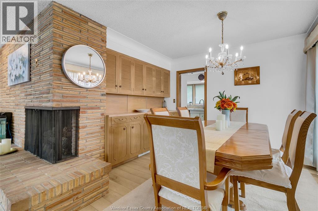 719 CHAMPLAIN DRIVE - 17