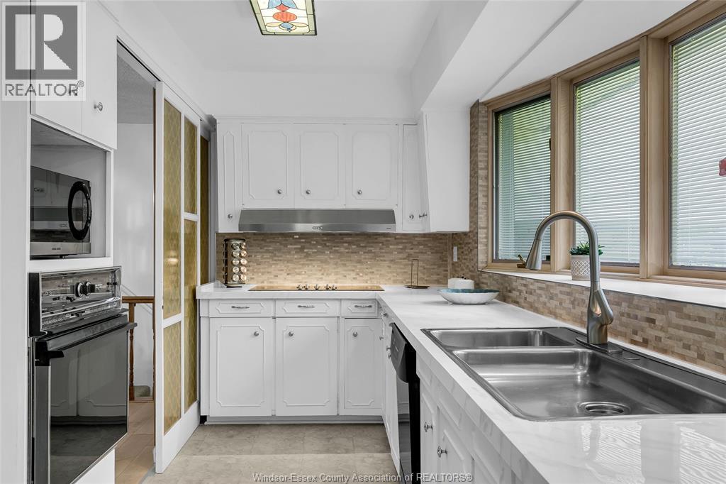 719 CHAMPLAIN DRIVE - 21