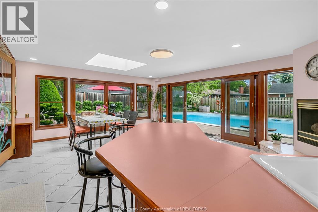 719 CHAMPLAIN DRIVE - 32