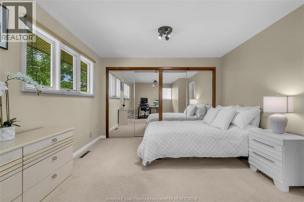 719 CHAMPLAIN DRIVE - 37