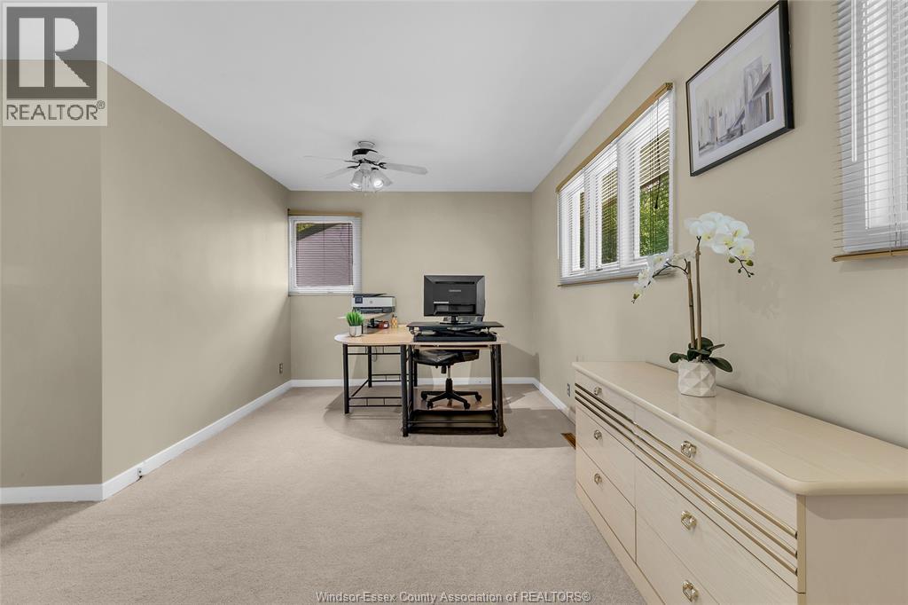 719 CHAMPLAIN DRIVE - 39