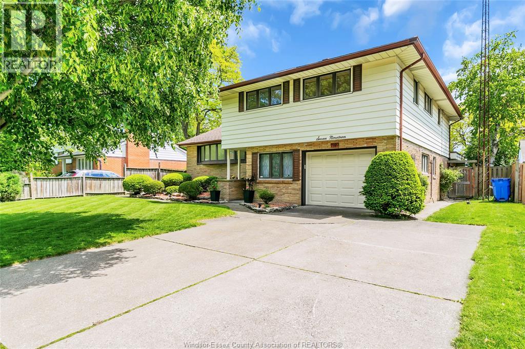 719 CHAMPLAIN DRIVE - 5