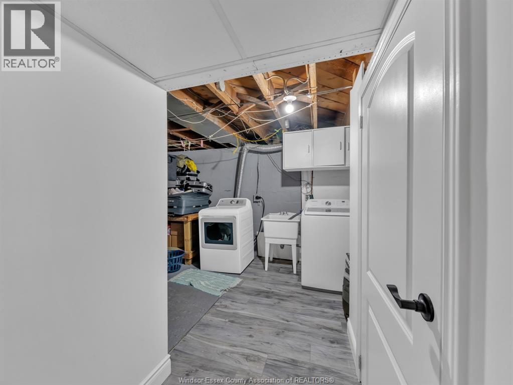 1418 PILLETTE ROAD, Windsor, Ontario, N8Y3B9 — Photo 2