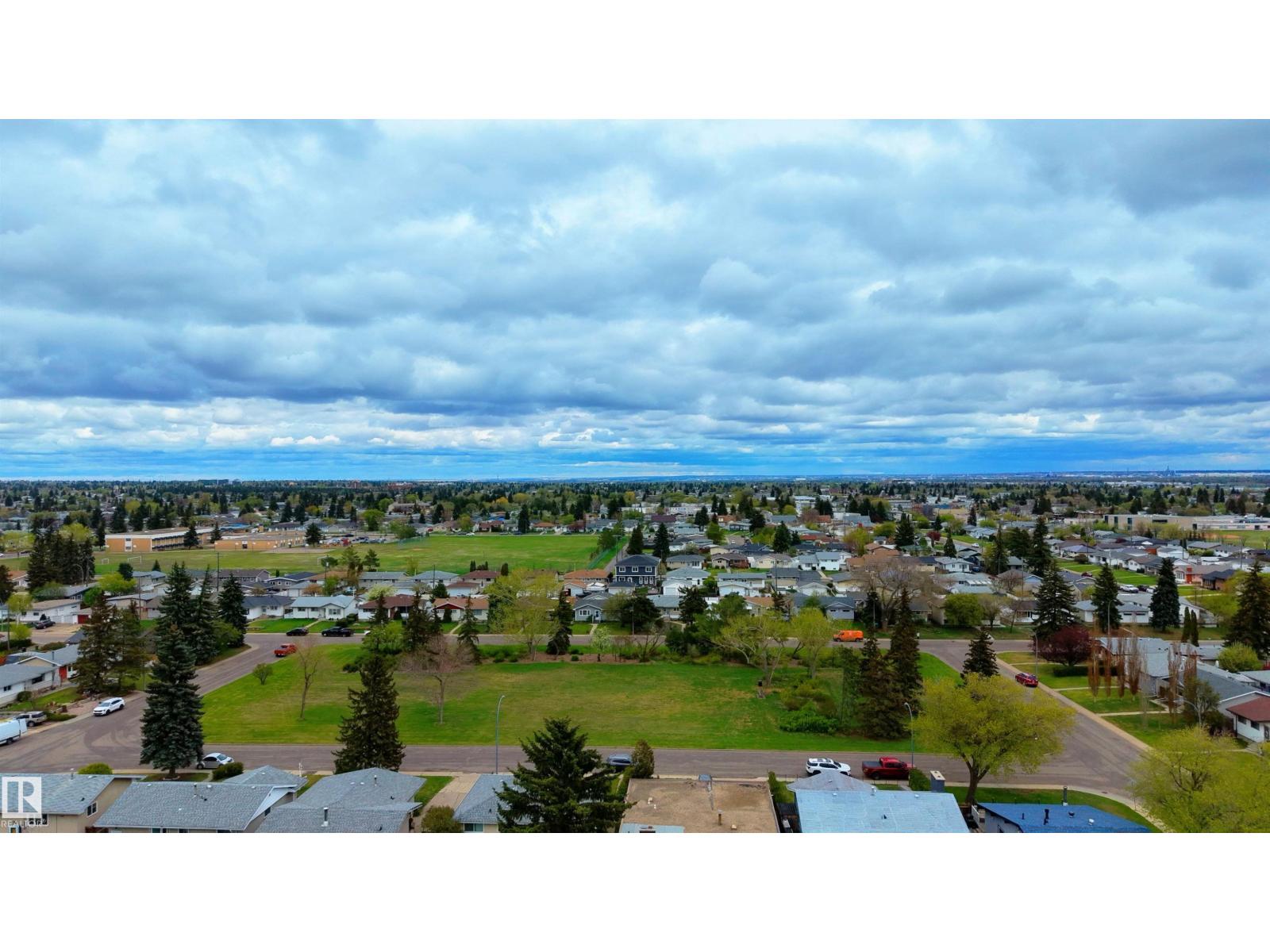 9523 134 AV NW - 48
