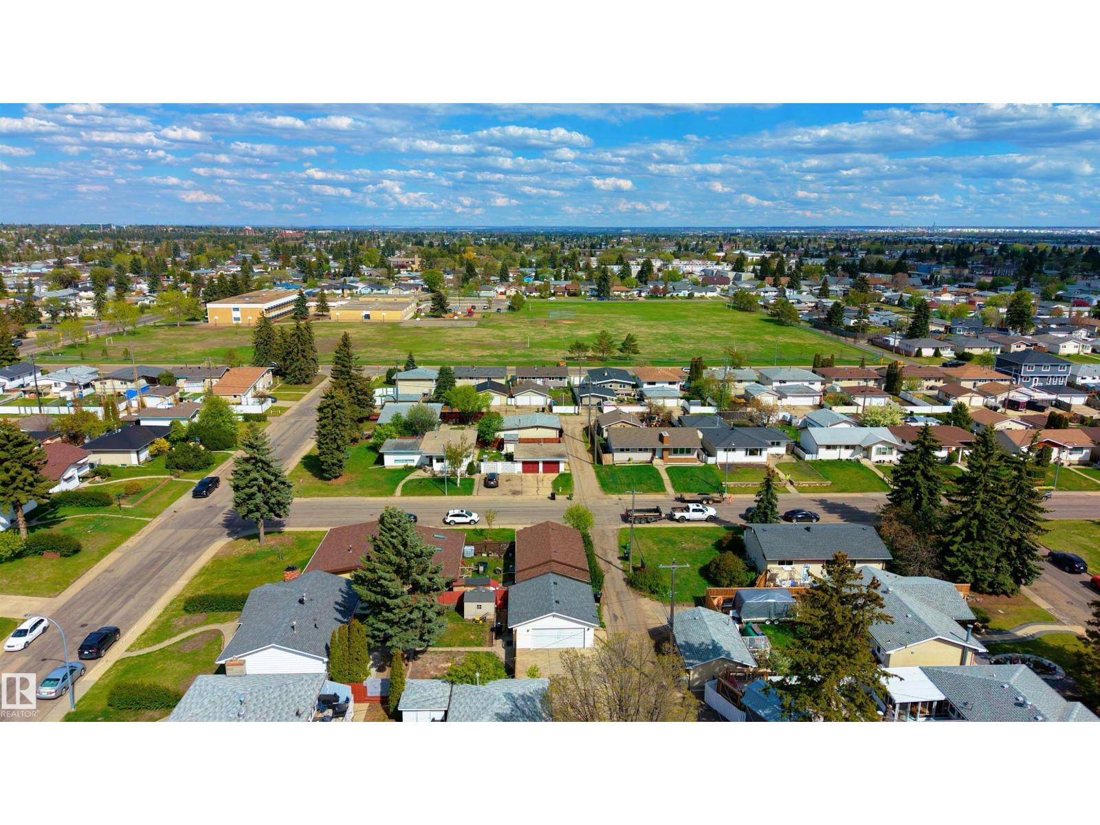 9523 134 AV NW - 57