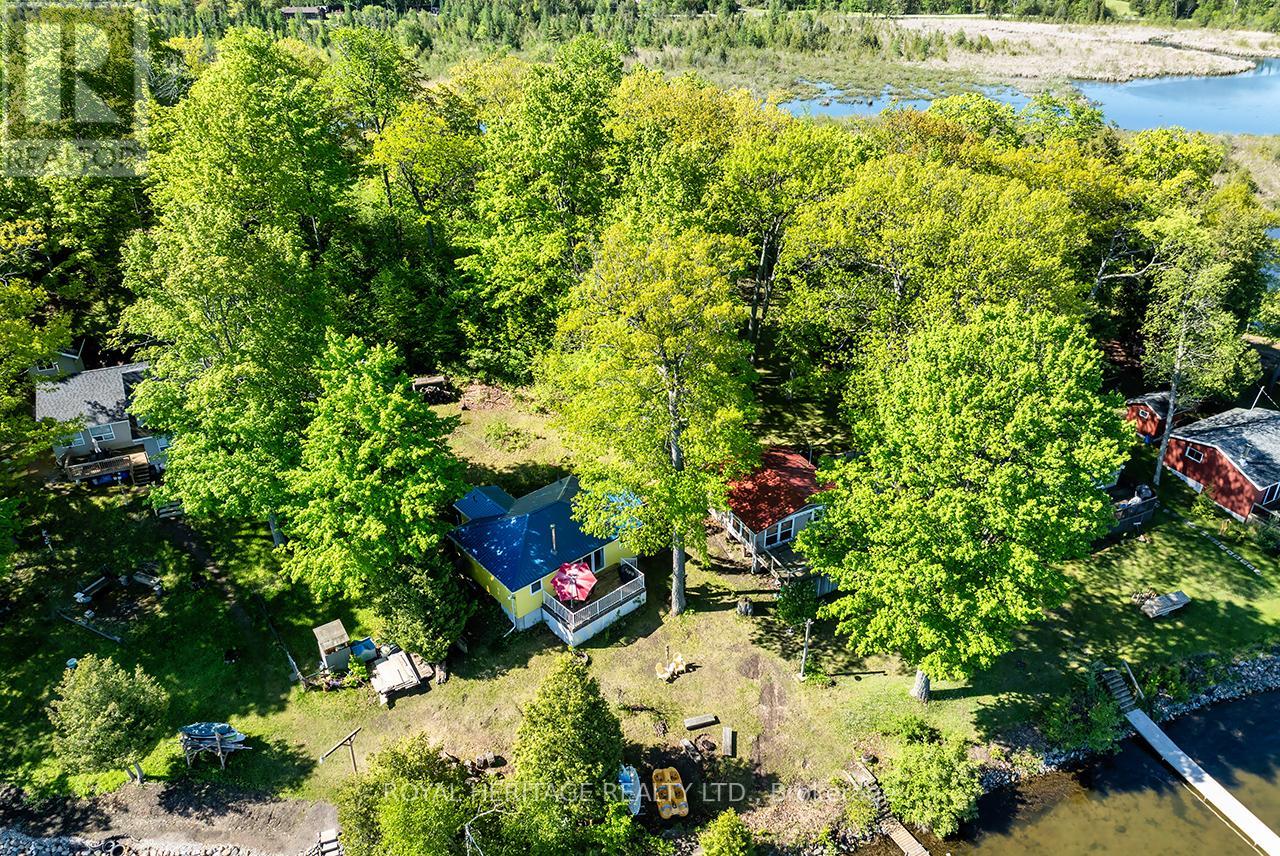 170 CHARLIE'S ISLAND - 32