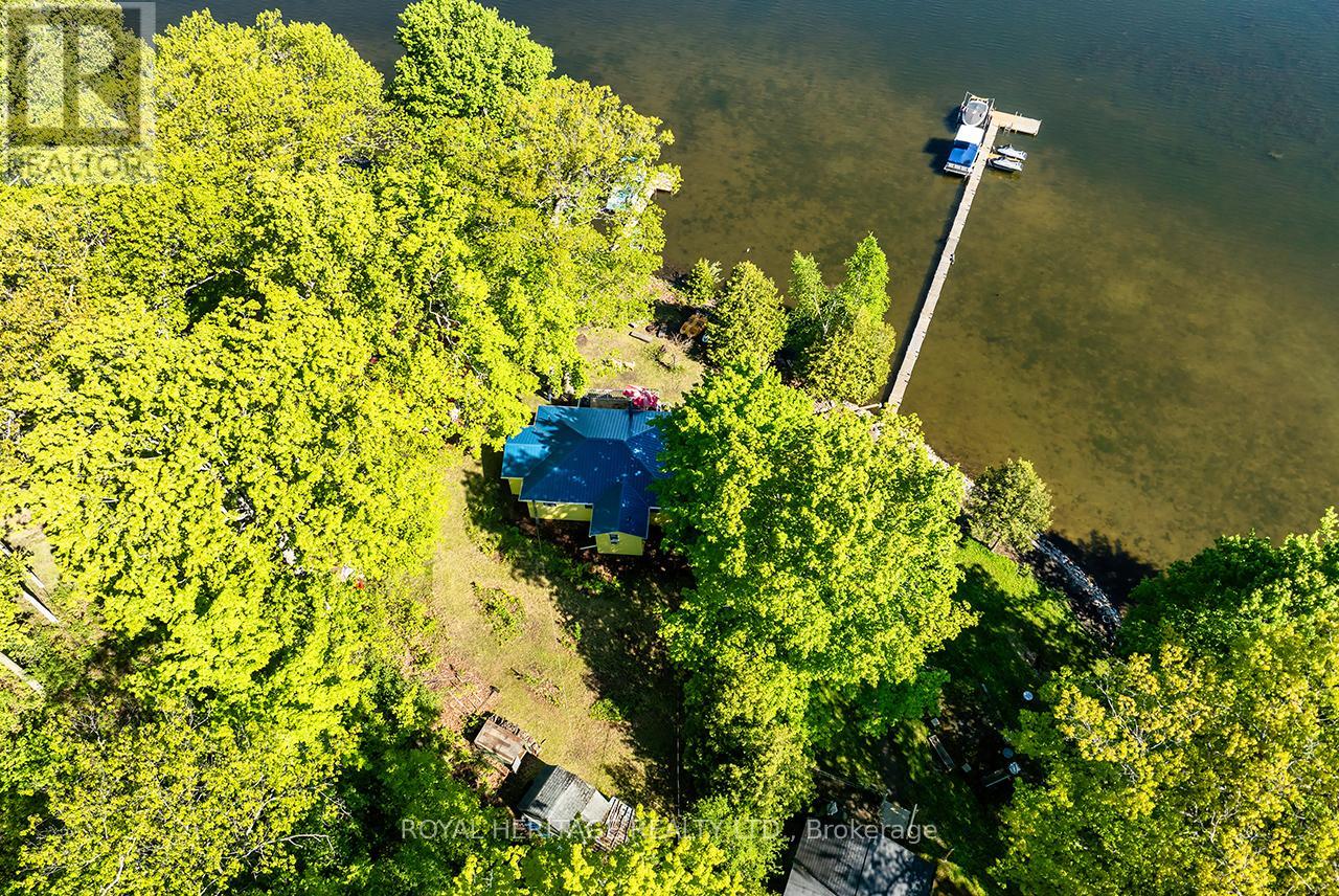 170 CHARLIE'S ISLAND - 33