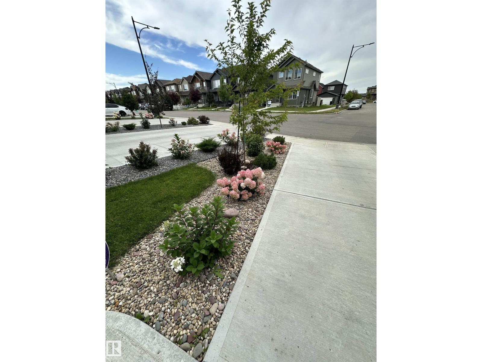 2126 GRAYDON HILL CR SW - 44
