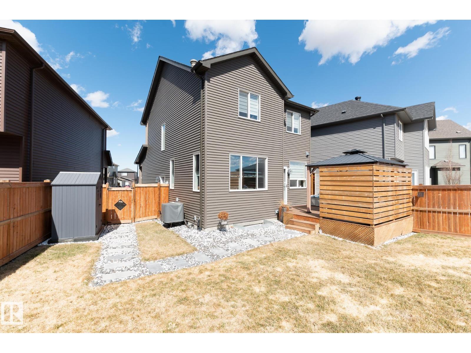 2126 GRAYDON HILL CR SW - 32