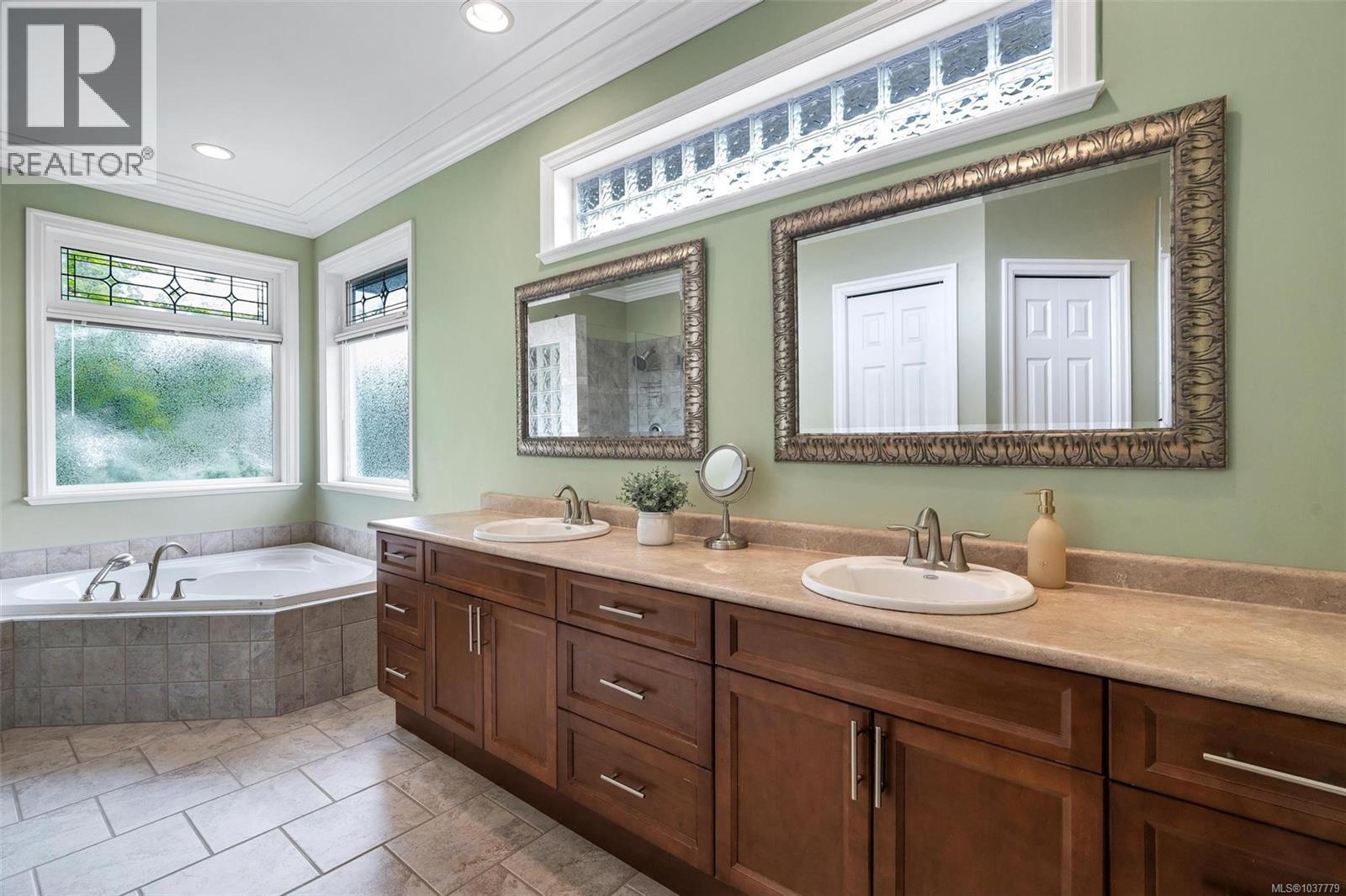2348 Coopers Hawk Rise, Mill Bay