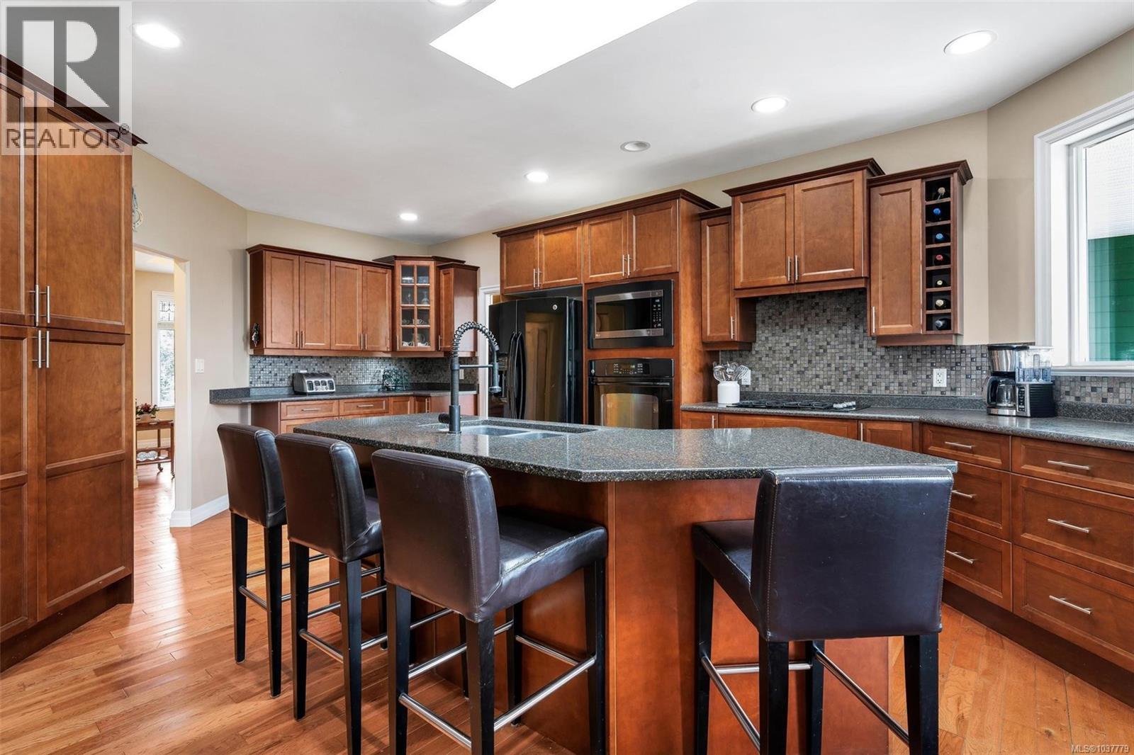 2348 Coopers Hawk Rise, Mill Bay