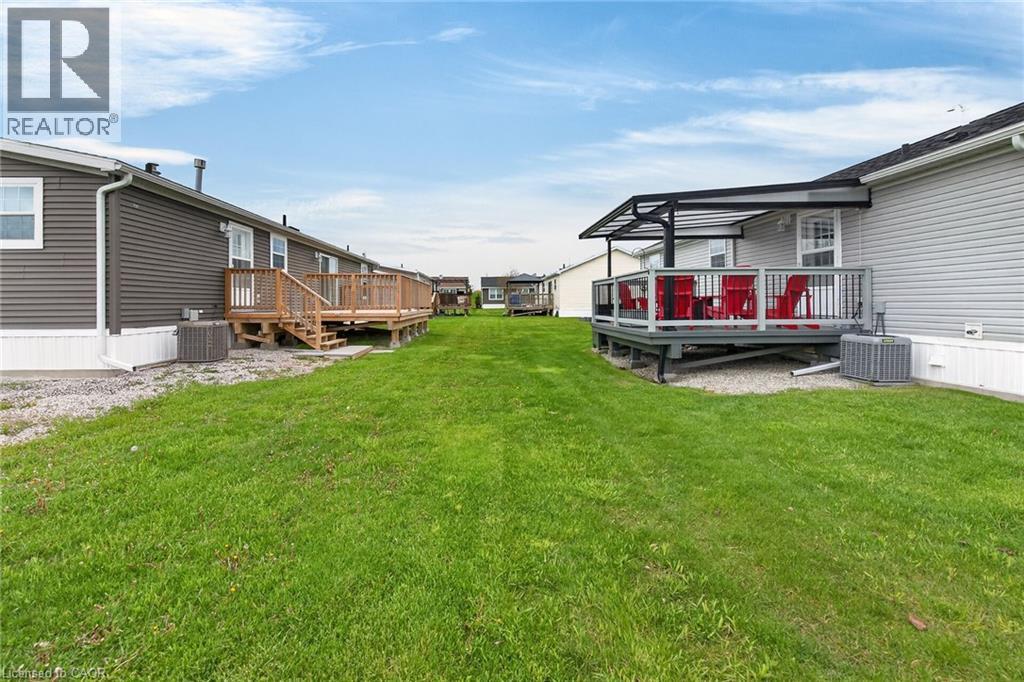19 SILVER ASPEN Drive - 33