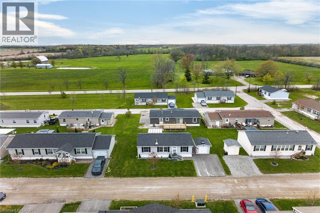 19 SILVER ASPEN Drive - 38