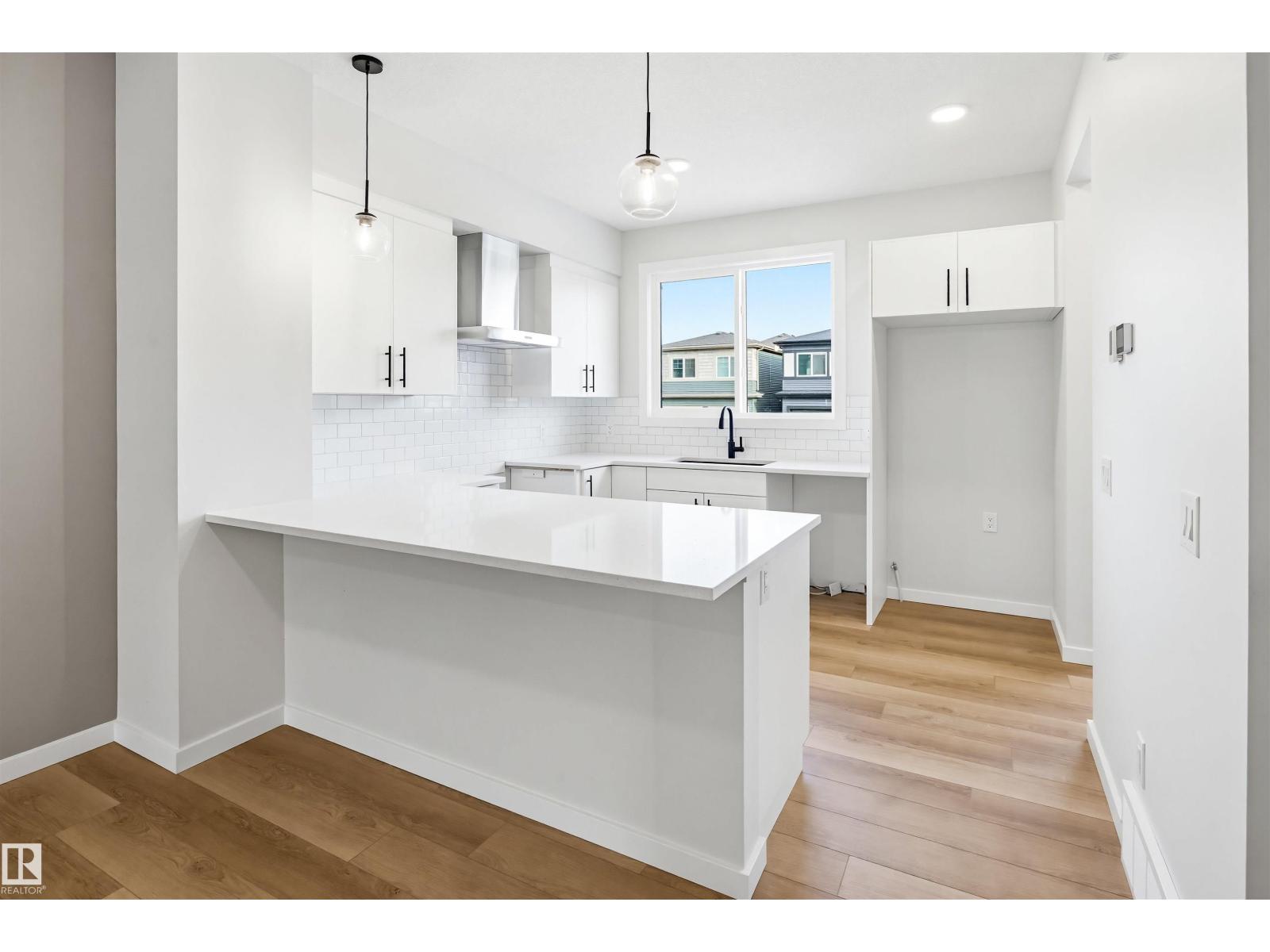 22429 83A Avenue NW - 10