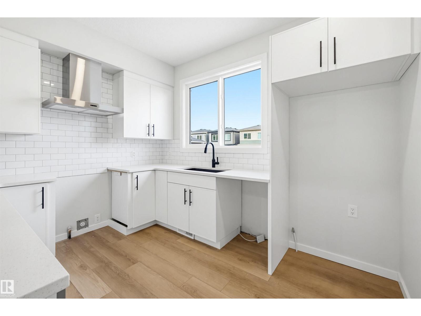 22429 83A Avenue NW - 11