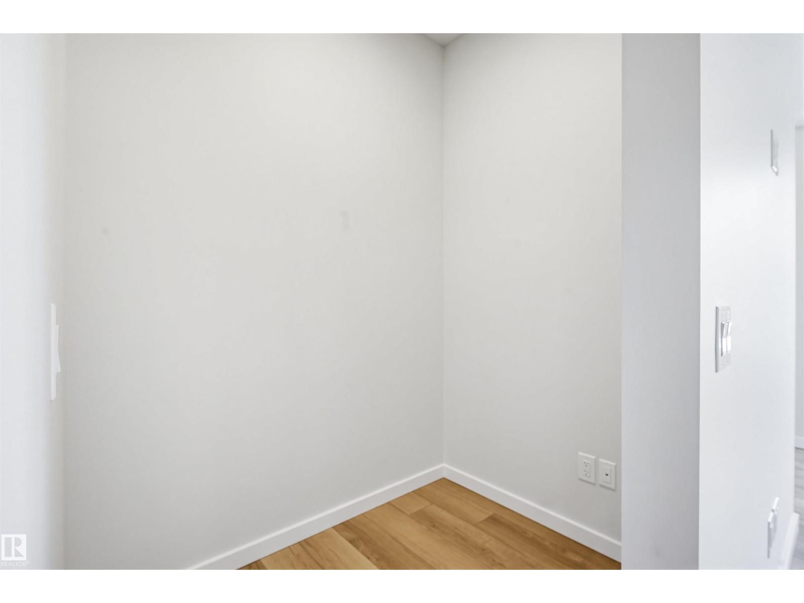22429 83A Avenue NW - 16