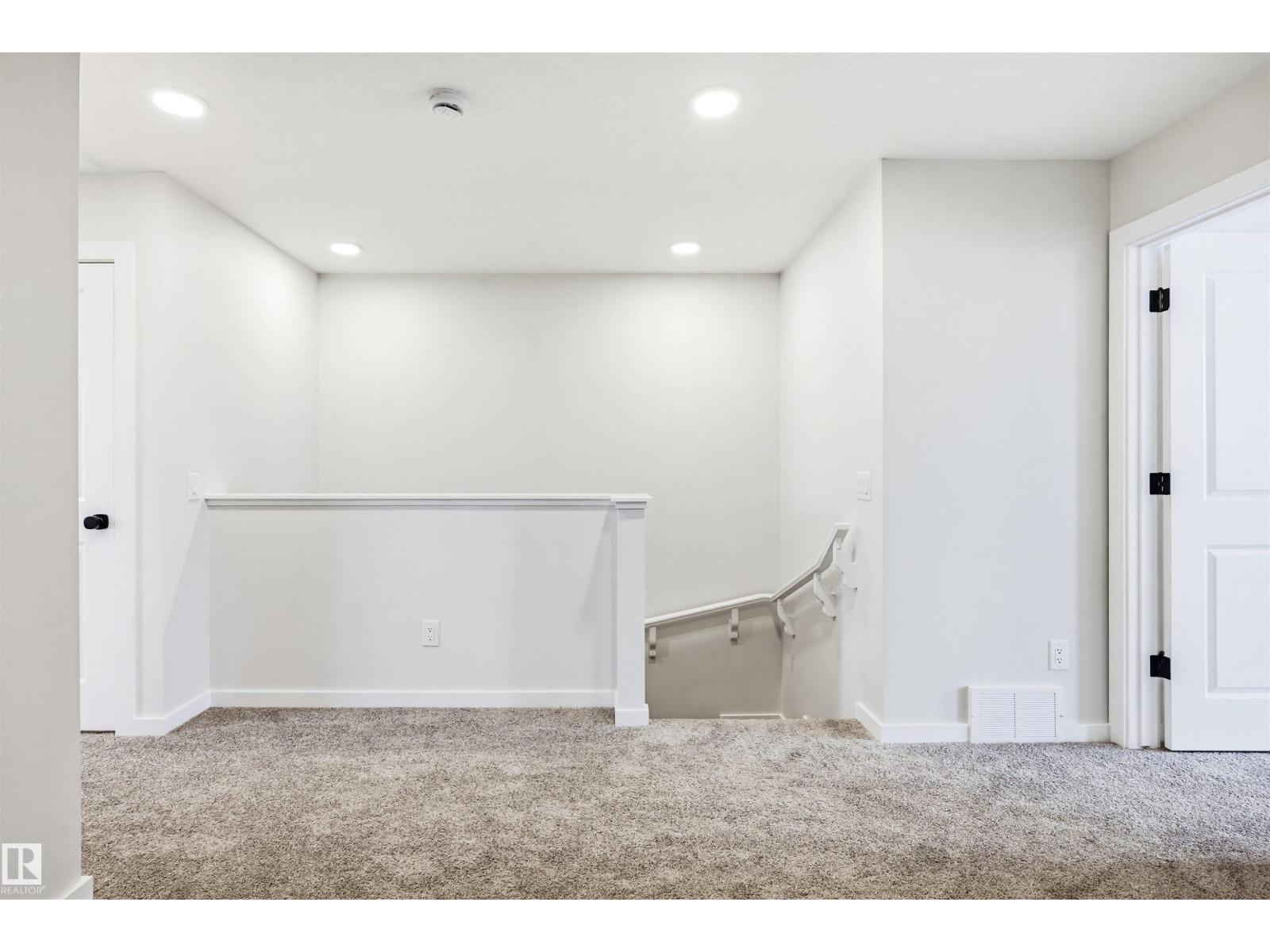 22429 83A Avenue NW - 18