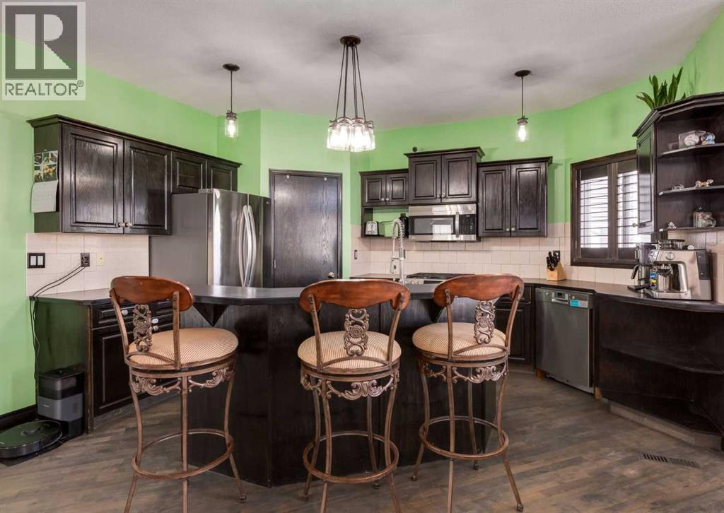 244 Stonegate Close NW - 8