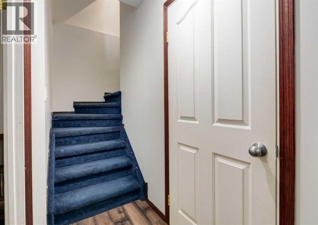 244 Stonegate Close NW - 26
